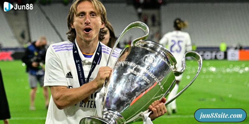 Thành tích mà Luka Modric đạt được khi chơi bóng